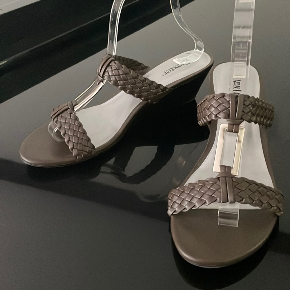 Dexter Womens 9 Brown Braided Straps 2” Wedges with Silver Rectangle Accents